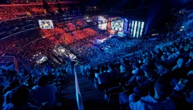 NIP新野辅组合LPL夏季赛首秀告捷，完美团队配合碾压LNG